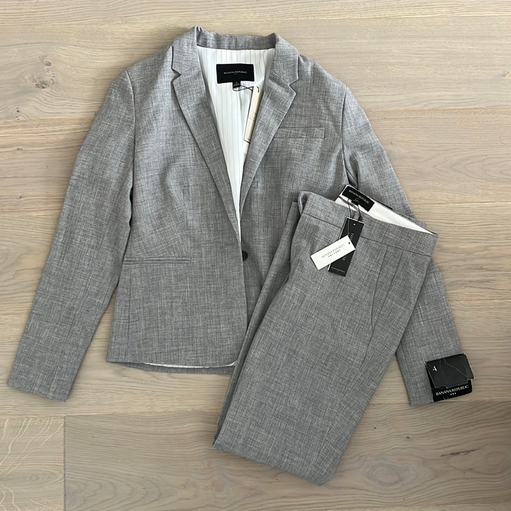 NWT Banana Republic Suit - light gray
